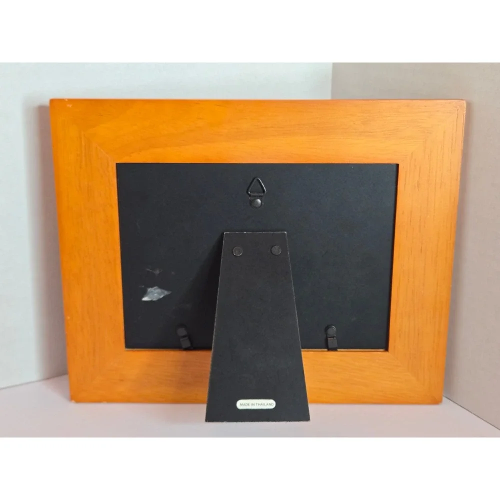 Wooden Cat Photo Frame Meow Engraved Tabletop Display‎ Made in Thailand